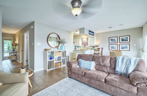 Hot Springs Condo | Relax sitting on your private balcony with views of Lake Hamilton.