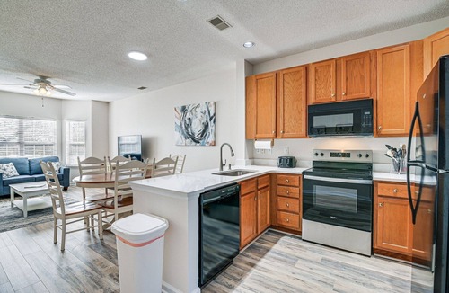 Red Hill Condo | Relaxing 3-Bedroom Condo Overlooking Golf Course