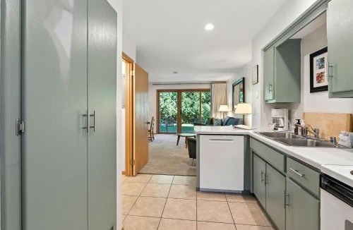 Fish Creek House | Relaxing Busy Bee C-7 by Simple Life Rentals