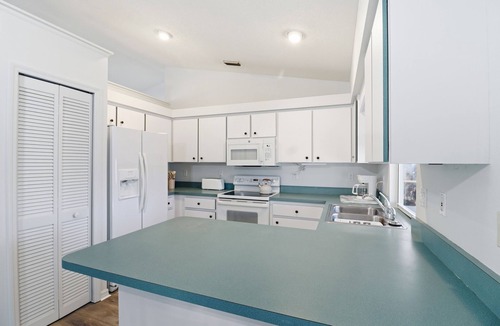 Englewood East House | Relaxing Coastal Home with Pool in Englewood! Minutes to Beaches!