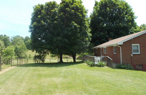 Abingdon House | Relaxing, Cozy, Convenient, 2 mi. from the Creeper Trail/South Holston Lake,