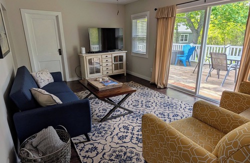 Miami Park House | Remodeled 3 bedroom - perfect location for beach trips and beautiful sunsets