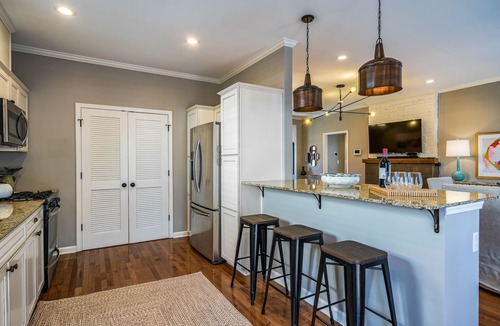 Joffre House | Remodeled 4BR Home in Memphis near Tiger Ln