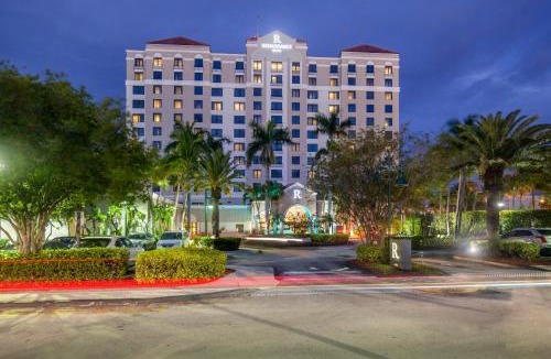 17th Street Causeway Hotel | Renaissance Fort Lauderdale Cruise Port Hotel