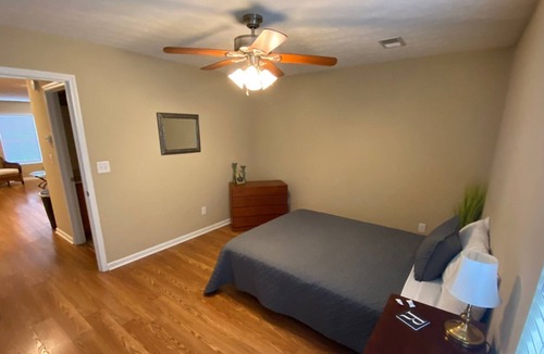 Elizabethtown Apartment | Renaissance Gardens 102 C ~