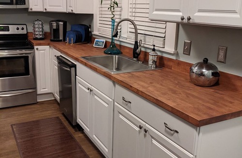 Ponderosa - Wingate House | Renovated 1930s Bungalow - Pets Ok