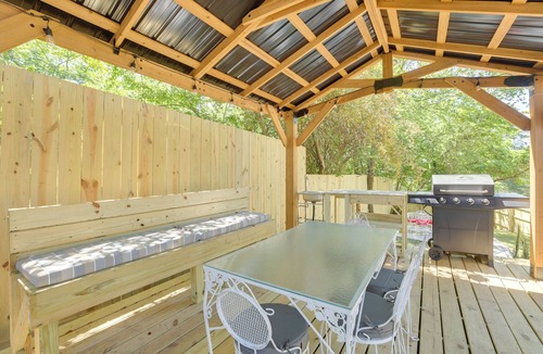 Birmingham House | Renovated Birmingham Cottage: Great Outdoor Space!
