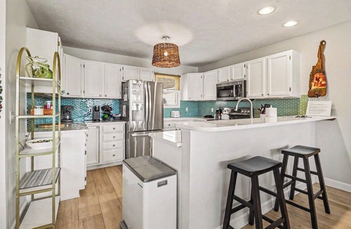 Manistee Condo | Renovated Condo at Lake Michigan