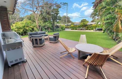 Boca Raton House | Renovated East Boca Raton Oasis with Stunning Tropical Backyard