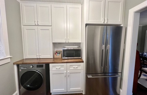 Athens House | Renovated Five Points Carriage House with Private Fenced Yard! Pet Friendly!
