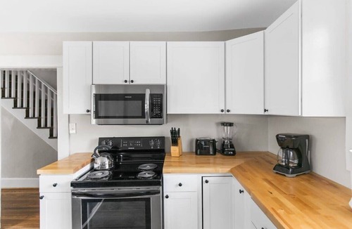 Birmingham House | Renovated! Mins to BHM CrossPlex-Central Park Chic