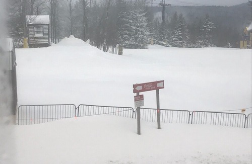 Snowshoe Apartment | Renovated slope side/view, ski in/out, 2216,slps 6