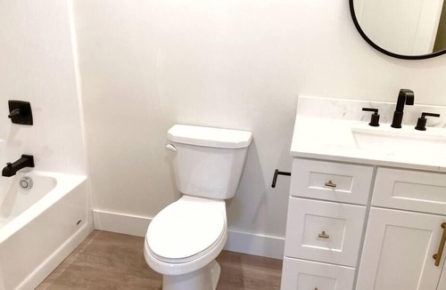 Chassell House | Renovated Townhouse On The Water #4