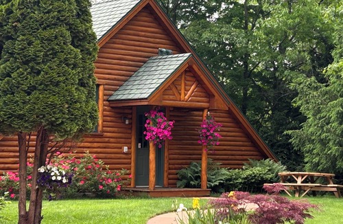Empire Cabin | Rental of cabins with all seasons