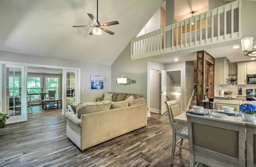 Salem House | Resort Access - Lake - Pools -Pickleball - Gym. Spacious townhome for groups