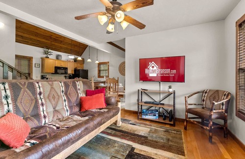 Reeds Spring Cabin | Resort Cabin! Fireplace, Waterfront and Waterview | 122