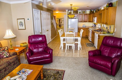 Crossville Condo | 🌄Resort Vacations at Fairfield Glade TN Gorgeous Lake Front Two Bedroom Condo