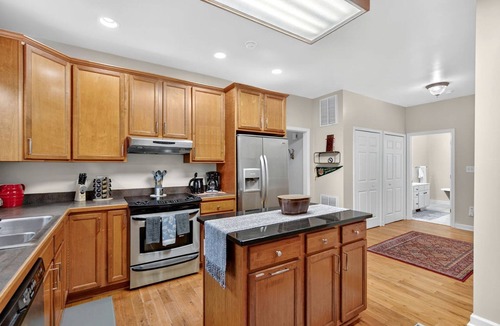 Luray House | Resplendent Cabin Haven near Shenandoah River in Virginia