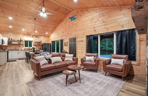 McArthur Cabin | Rest Easy | Hocking Hills, Modern Cabin, Hot Tub