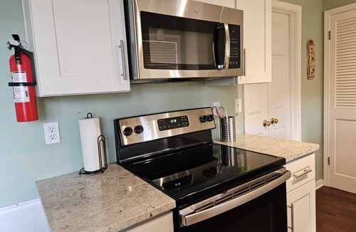 Cordova House | Retreat 5-bedroom Home with Private Pool in Memphis
