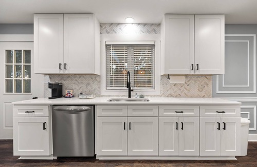 Windsor House | Retreat house upper floor w/2 bedrooms in fabulous Nancy with cool AC breeze