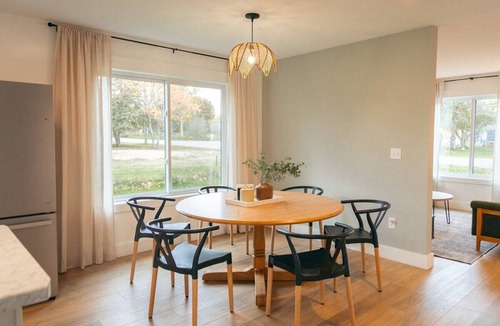 Mohawk Cottage | Revitalize! NEW, near gas, food, Bohemia