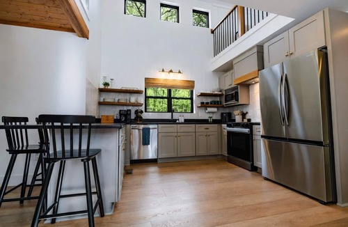 Monteagle House | Revival on the Bluff - cozy firepit, king bed, new Modern Tiny Home in the Woods