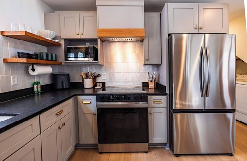Monteagle House | Revival on the Bluff - cozy firepit, king bed, new Modern Tiny Home in the Woods