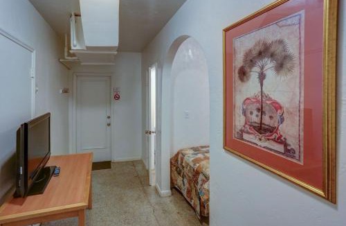 Hollywood Lakes Hotel | Richard's Pet Friendly Motel