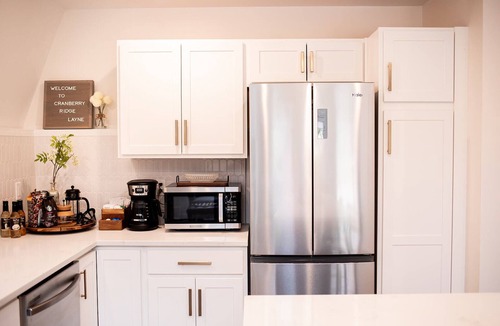 Glen Arbor Cottage | Ridge Point - Walk to Glen Arbor - Pet-Friendly - Close to Sleeping Bear Dunes