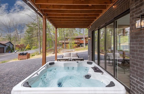 Lake Laura Ski Chalet | Ridge & Water | Pool table, hot tub, fire pit!