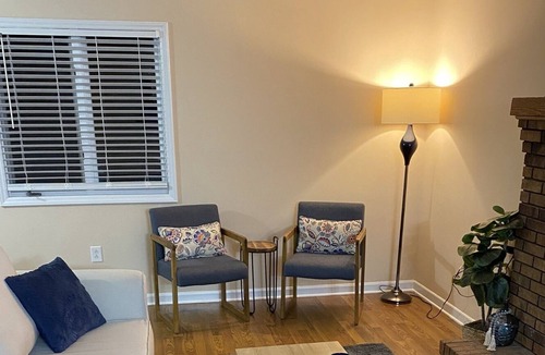 Kingsport House | Ridgefields Townhome #1 - 5mins from Downtown & Golf Course