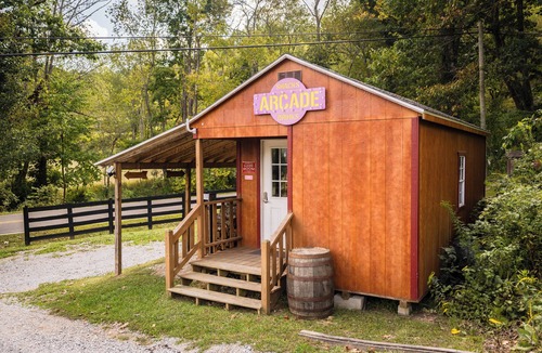 Mouth of Wilson Cabin | Ridgetop Retreat Cabin at Highland Hideaways - Arcade & Drive-in Theater
