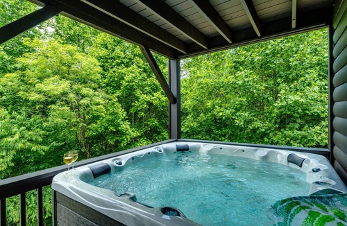 Burnsville Cabin | Ridgeview Lodge: Groups, Hot Tub, Arcade, Best Views with EV charger