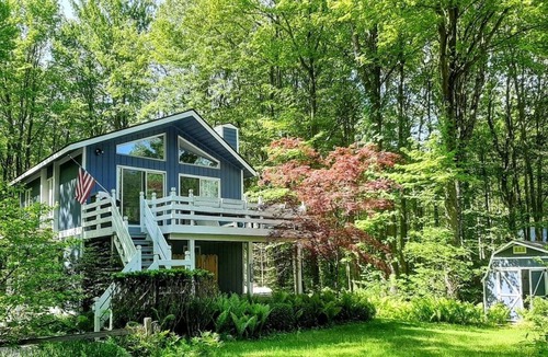 Fennville Cottage | "Ridgeway Beach House" Perfect for making forever family memories.