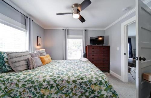 Belmont Historic District House | River District Retreat - Walk to downtown Belmont