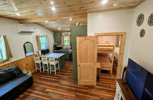 Cleveland House | River Retreat Cabin - Living Water Farm