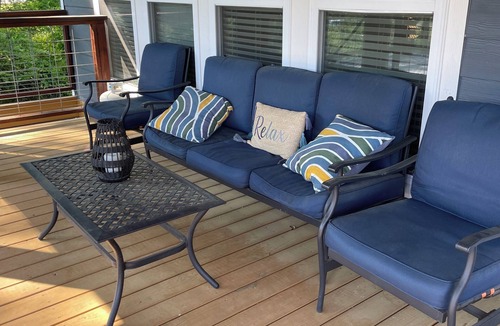 Glenwood Cabin | "RIVER TIME" CABIN DIRECTLY ON CADDO RIVER, FLAT YARD