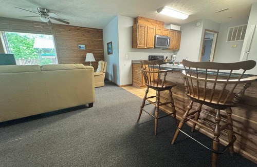 Mountain Home Cabin | Riverfront Cabin on North Fork River CWTR25