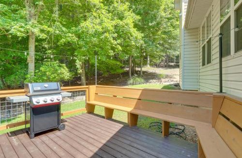 Ellijay House | Riverfront, Hot Tub! Coosawattee River Resort Home