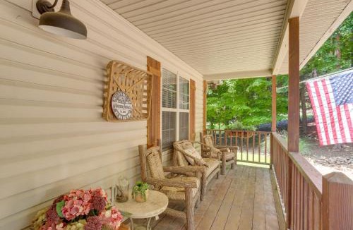 Ellijay House | Riverfront, Hot Tub! Coosawattee River Resort Home