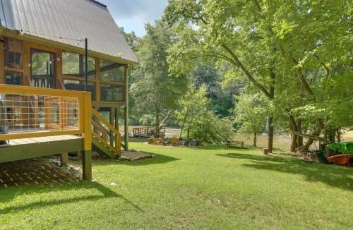 Ellijay House | Riverfront, Hot Tub! Coosawattee River Resort Home