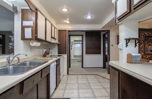 Village of Maine Ski Chalet | Riverfront - Kayaks - Game room - 15 min to Granite Peak Ski Resort