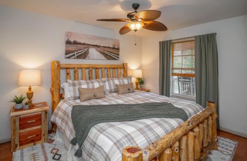 Heber Springs House | Riverfront Little Red Cabin, Hot Tub, World-class Trout Fishing, Views & Boat Access