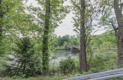 Confluence House | Riverfront Lodge | 4BR,3BA, Hot Tub, River Access