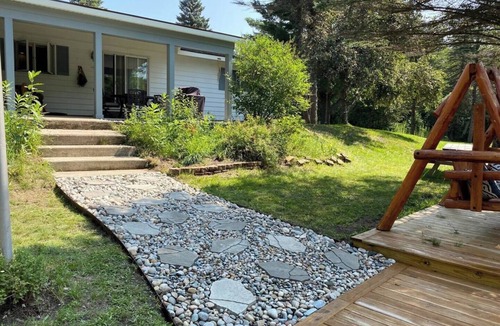Grayling House | Riverfront & Walkable! Ausable Riverfront & Steps to Downtown Breweries/Shops