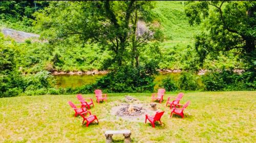 Cullowhee Ski Chalet | Rivers Edge Near WCU Fire Pit Hot Tub Game Room
