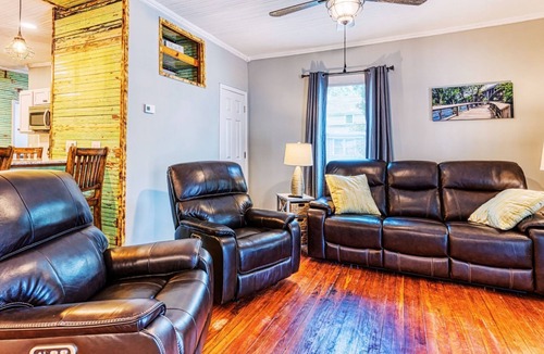 Columbia House | Rivers Edge: Spacious, Riverwalk, Close to USC, Ft Jackson, all area Hospitals