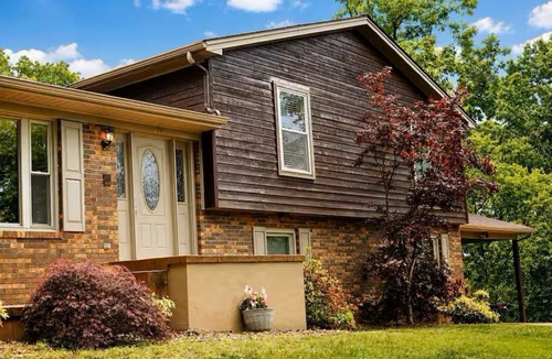 Burkesville House | Riverside Bluff Retreat