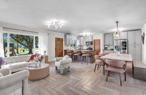 Golden Glades House | Riverside Oasis w/Pool & Pickleball Court